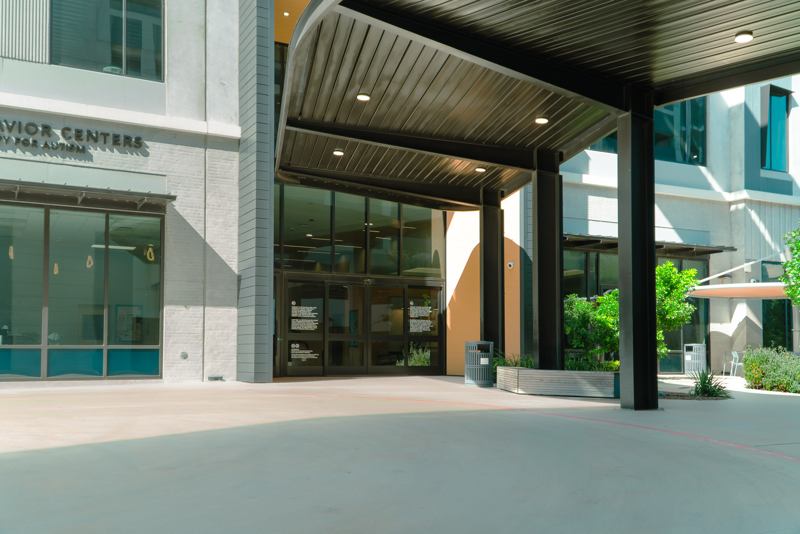 AIDM driveway and building entrance